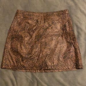 Free people faux leather skirt. Side zipper. Size small. Never worn